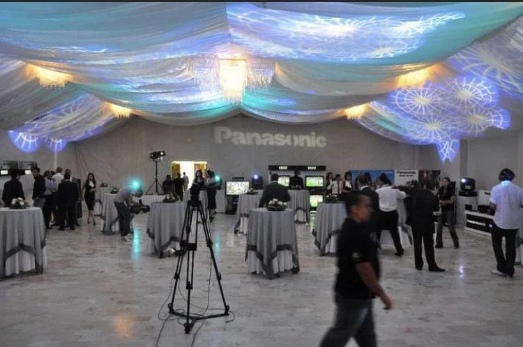 Espace de réception aménagé pour le lancement Panasonic.